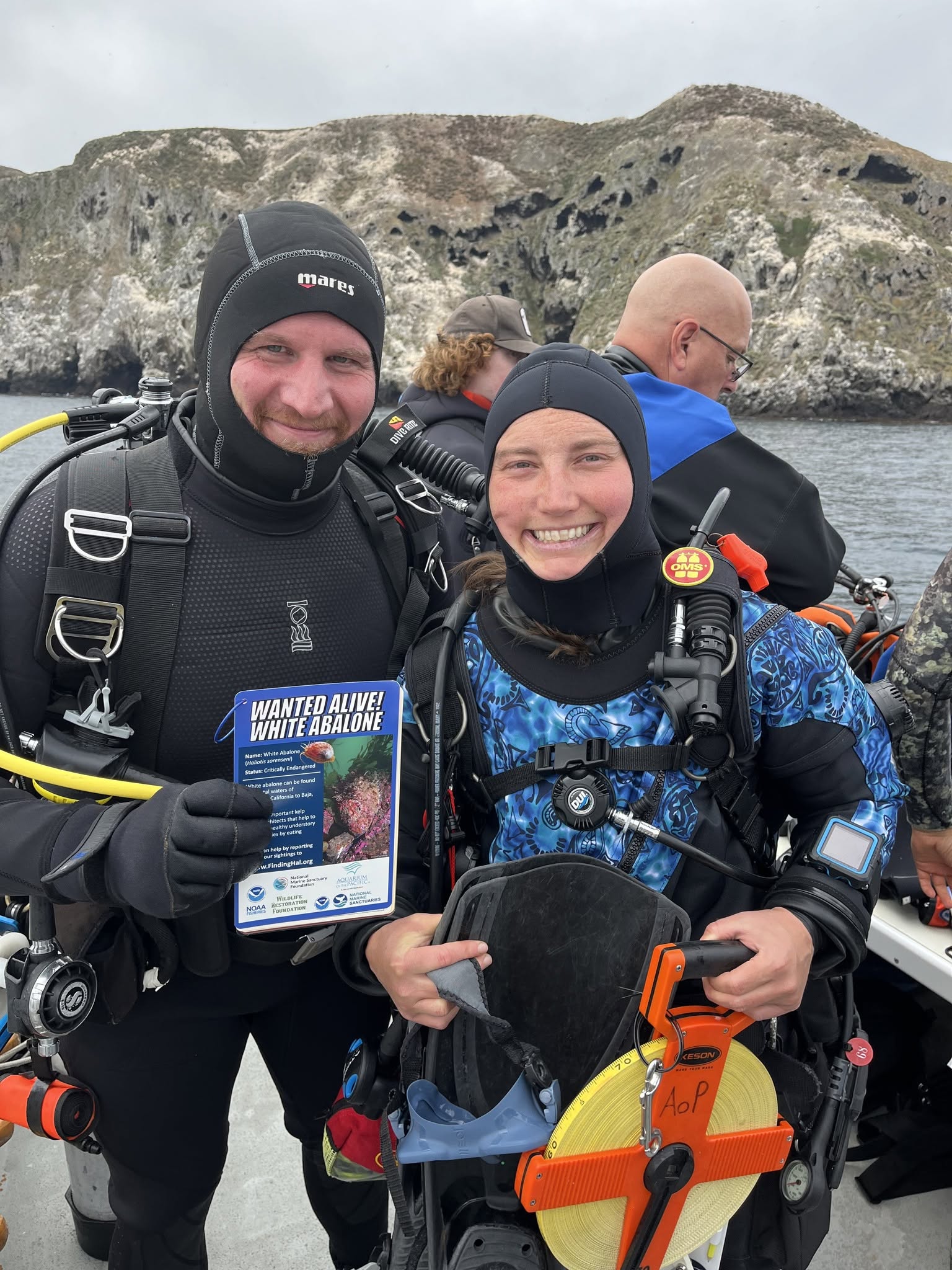 Two scientists ready to survey habitat for white abalone